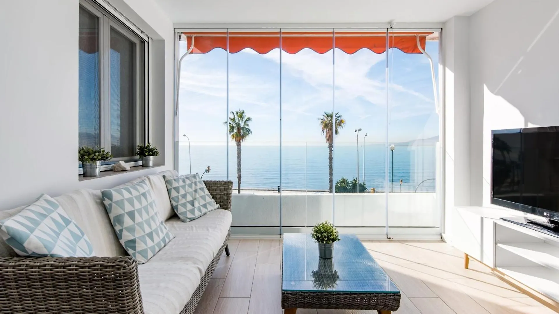 Sorolla 105, Luxury, Beach, Free Parking, All Services, Quite Neighborhood, So Màlaga