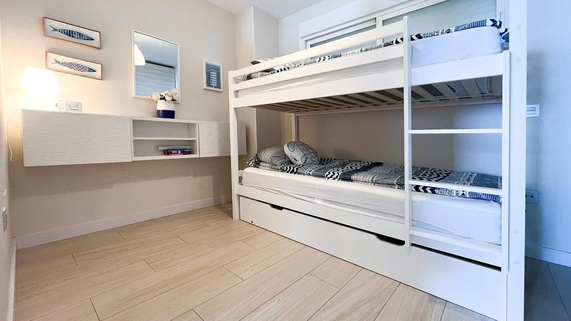 Apartmán Sorolla 105, Luxury, Beach, Free Parking, All Services, Quite Neighborhood, So Màlaga