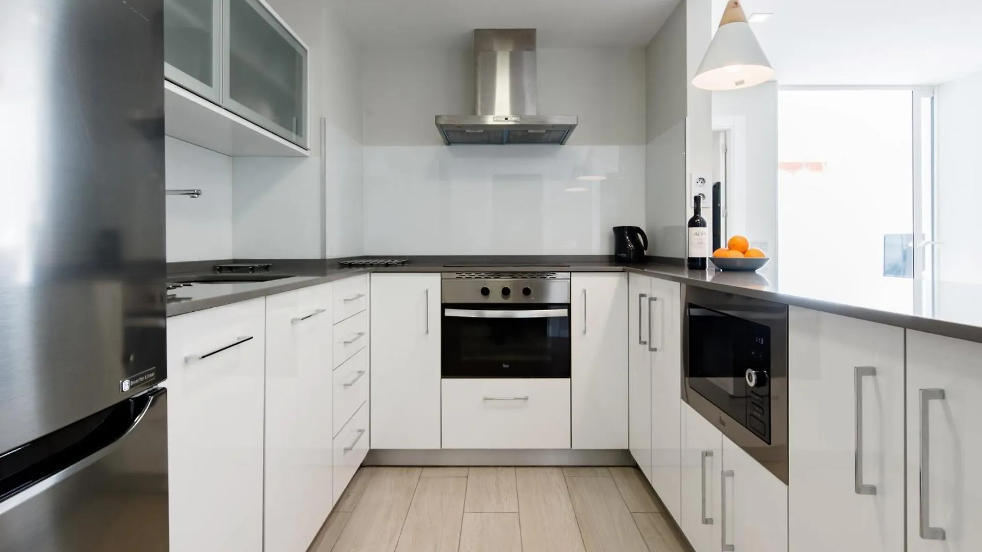 Sorolla 105, Luxury, Beach, Free Parking, All Services, Quite Neighborhood, So Málaga Spanien