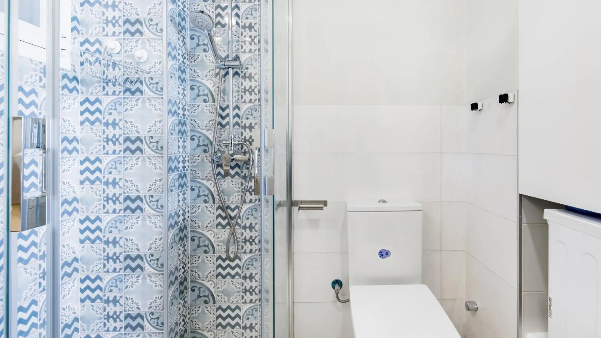 Sorolla 105, Luxury, Beach, Free Parking, All Services, Quite Neighborhood, So Malaga Apartment