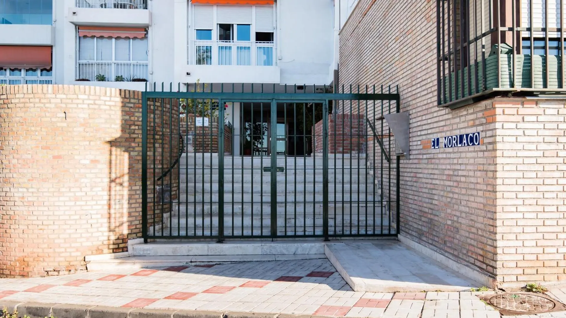 Sorolla 105, Luxury, Beach, Free Parking, All Services, Quite Neighborhood, So Malaga