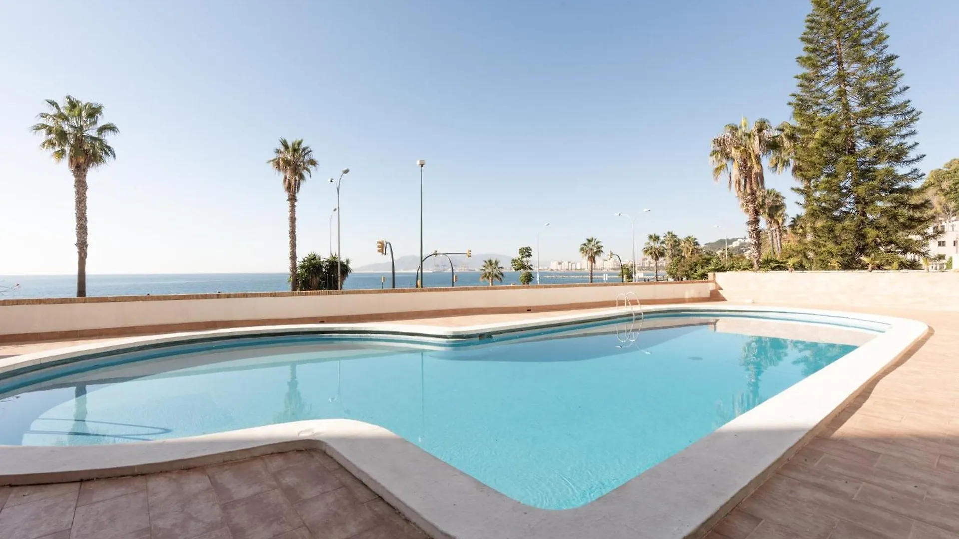 Sorolla 105, Luxury, Beach, Free Parking, All Services, Quite Neighborhood, So Malaga 0*,  Spain