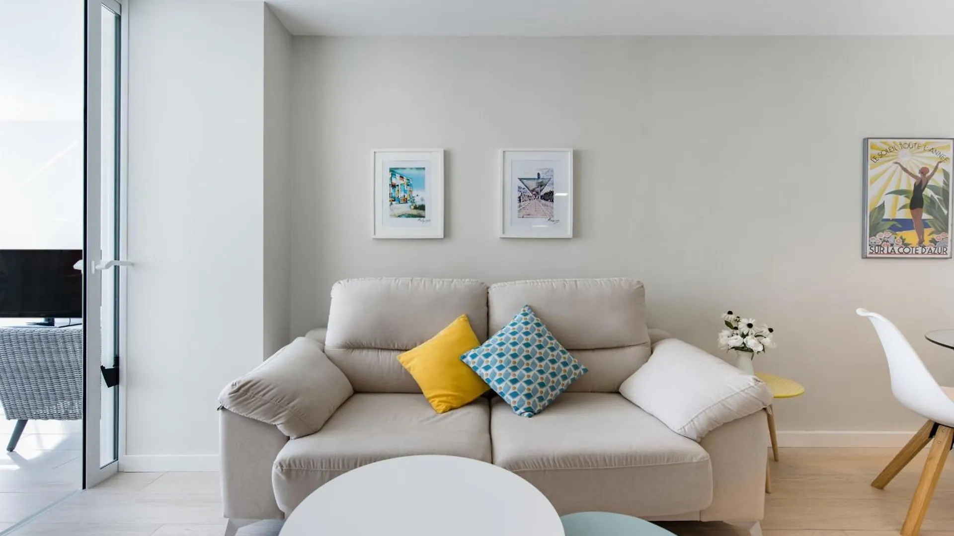 Sorolla 105, Luxury, Beach, Free Parking, All Services, Quite Neighborhood, So Malaga