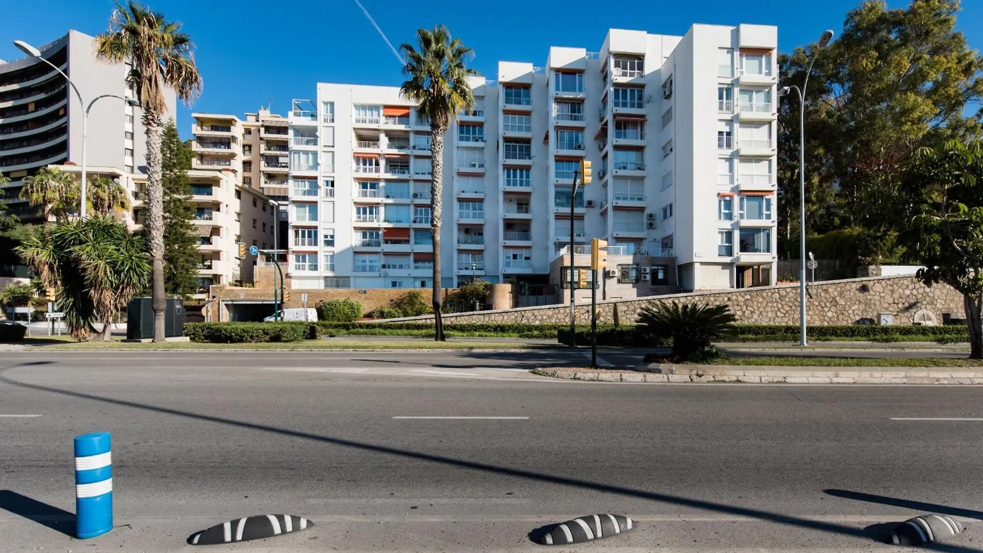 Sorolla 105, Luxury, Beach, Free Parking, All Services, Quite Neighborhood, So Malaga